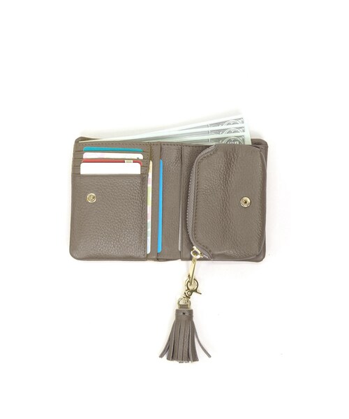 IEDIT（イディット）の「IEDIT[イディット] SELECT やわらか艶レザーで手になじむ 長く使いこみたい本革ミニ財布〈シルバー〉（バッグ・財布・靴 > 財布・ポーチ > 財布・レディース・シルバー）」の4枚目の写真