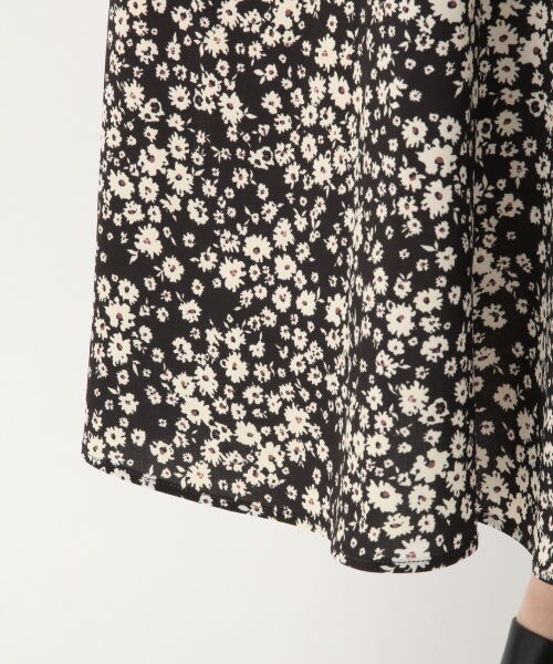 GLOBAL WORK（グローバルワーク）の「フラワーソフトマーメイドスカート（スカート・ブラック/ブラウン/グリーン）」の15枚目の写真
