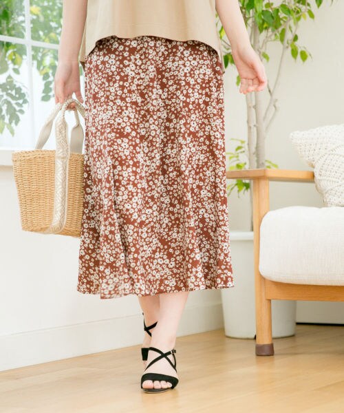 GLOBAL WORK（グローバルワーク）の「フラワーソフトマーメイドスカート（スカート・ブラック/ブラウン/グリーン）」の6枚目の写真