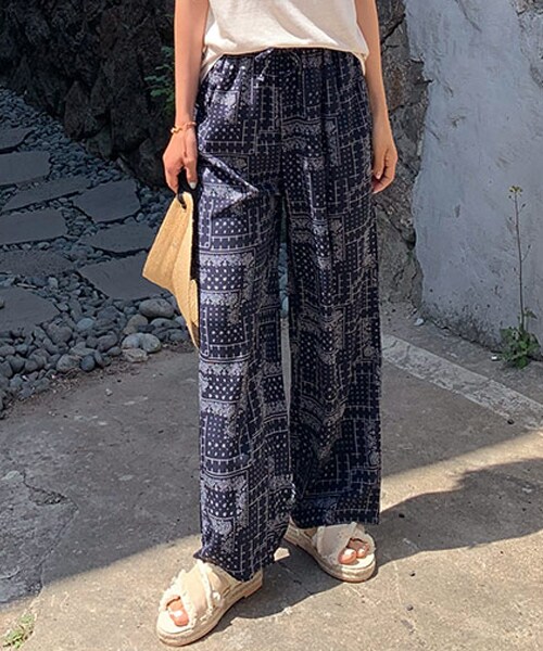 DHOLIC(ディーホリック)の「イージーペイズリーパンツ(その他パンツ・レディース・ベージュ/ブルー・FREE)」の2枚目の写真