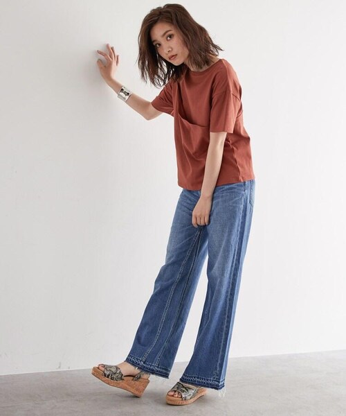 OZOC（オゾック）の「[ふわ底]ウェッジベルトサンダル（シューズ・レディース・ブラック(019)/ベージュ(052)/ベージュ×パイソン(152)/ライトベージュ(652)・25(22.5cm)/35(23.5cm)/45(24.5cm)/55(25.5cm)）」の11枚目の写真