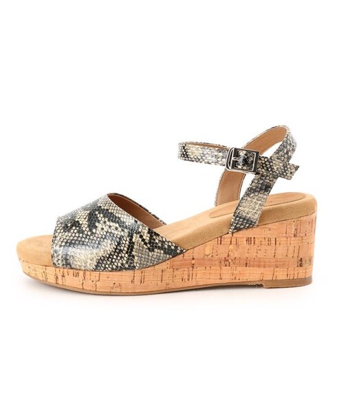 OZOC（オゾック）の「[ふわ底]ウェッジベルトサンダル（シューズ・レディース・ブラック(019)/ベージュ(052)/ベージュ×パイソン(152)/ライトベージュ(652)・25(22.5cm)/35(23.5cm)/45(24.5cm)/55(25.5cm)）」の6枚目の写真