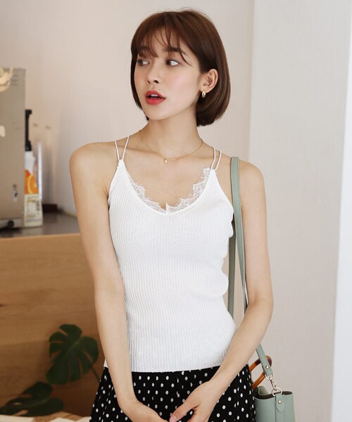 DHOLIC（ディーホリック）の「レースVネックリブスリーブレス（キャミソール・レディース・ブラック/ホワイト・FREE）」の2枚目の写真