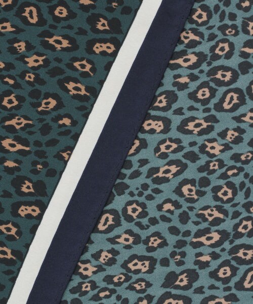 LAKOLE(ラコレ)の「レオパードスカーフ(ファッション雑貨・ベージュ()/グリーン())」の11枚目の写真