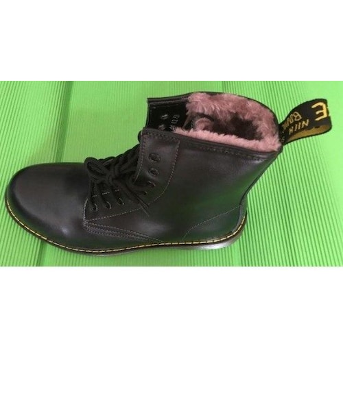 no brand（ノーブランド）の「Fine Zero 大人気 本革 ブーツ 8ホール  オートバイ バイク パンク ロック  /ドクターマーチン好きに　レッド・ファー付き選択可能です（ブーツ・メンズ・その他）」の6枚目の写真