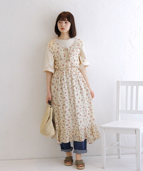 Crisp（クリスプ）の「ヴィンテージライクフラワーワンピース（ワンピース・レディース・アイボリー/ネイビー・FREE）」の3枚目の写真