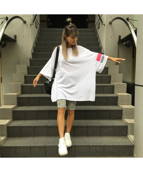 no brand(ノーブランド)の「BIGBIGTシャツ「Everything」 #590(Tシャツ/カットソー・レディース・その他)」の4枚目の写真