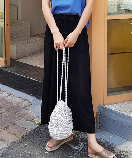 DHOLIC（ディーホリック）の「プリーツウエストゴムワイドパンツ（その他パンツ・レディース・ベージュ/ブラック/ブルー・FREE）」の2枚目の写真