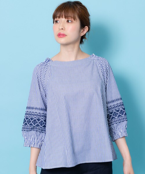 shop DADA(ショップダダ)の「★コットン100%★袖エンブロイダリーブラウス(9S13-FL258)(シャツ/ブラウス・レディース・ホワイト/その他/ブルー・FREE)」の2枚目の写真