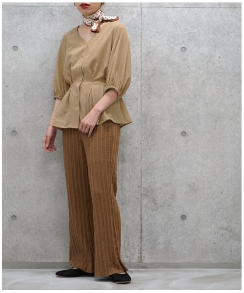 w closet(ダブルクローゼット)の「スカーフ付きウエストタック前開きブラウス(トップス・レディース・モカベージュ/レンガ/キャメル・FREE/M/L)」の16枚目の写真