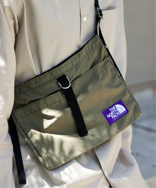 EDIFICE(エディフィス)の「《予約》THE NORTH FACE PURPLE LABEL×EDIFICE 別注 スモール サコッシュ(バッグ・ブラック/フリー)」の2枚目の写真