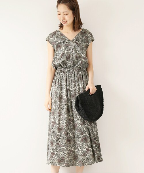 Spick & Span(スピックアンドスパン)の「≪予約≫ペイズリーバックカシュクールワンピース◆(ワンピース/ドレス・ベージュ/36/38)」の1枚目の写真