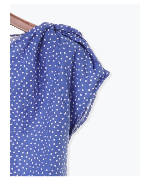 Te chichi（テチチ）の「サッカードットねじり袖ブラウス（トップス・ベージュ・F）」の4枚目の写真