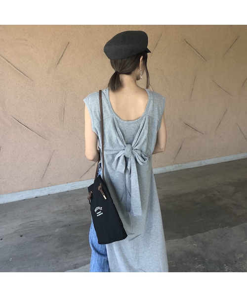 copine(コピン)の「再入荷!シンプルお洒落!バックテールデザインノースリーブ(3color)【クリックポスト対象商品】(Tシャツ/カットソー・レディース・その他)」の6枚目の写真