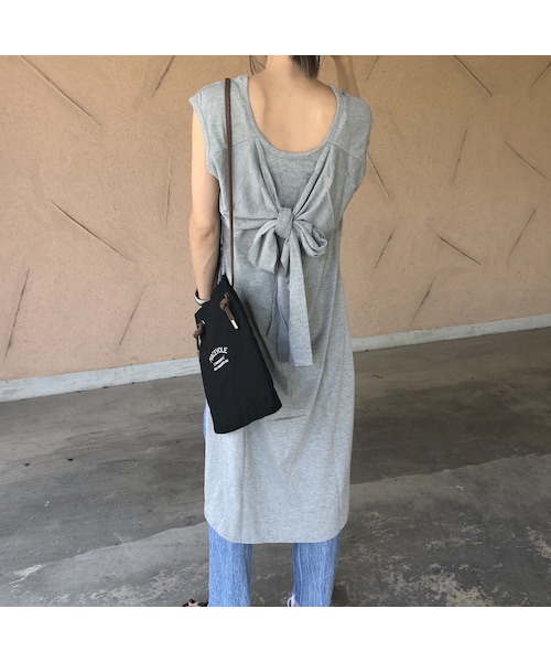 copine(コピン)の「再入荷!シンプルお洒落!バックテールデザインノースリーブ(3color)【クリックポスト対象商品】(Tシャツ/カットソー・レディース・その他)」の4枚目の写真