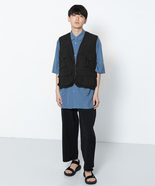 SENSE OF PLACE by URBAN RESEARCH（センスオブプレイスバイアーバンリサーチ）の「マルチポケットベスト（トップス・メンズ・BLACK/KHAKI・FREE）」の3枚目の写真