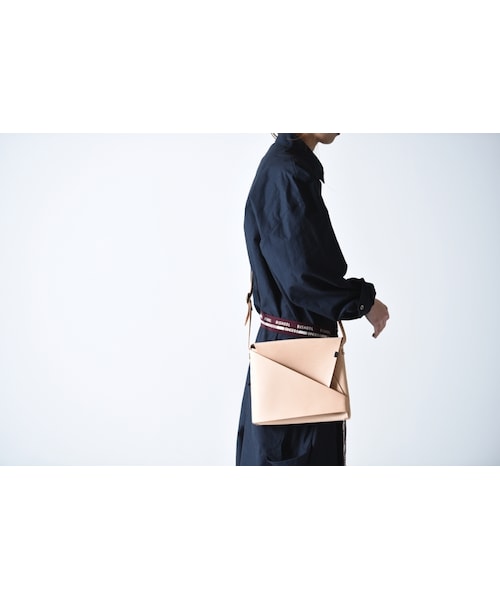 所作（ショサ）の「所作 Shoulder Bag（ショルダーバッグ・レディース・ブラック/ブラウン/ブルー/ベージュ・F）」の3枚目の写真