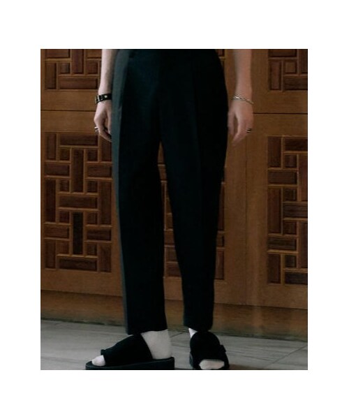 LIDNM(リドム)の「TAPERED ANKLE SLACKS【BLACK】 (スラックス・メンズ・ブラック・S/M/L)」の3枚目の写真