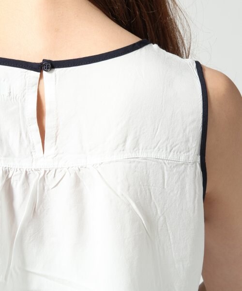 GLOBAL WORK(グローバルワーク)の「パームツリーシシュウノースリーブ(トップス・レディース・ホワイト06/ネイビー88・M/L)」の10枚目の写真