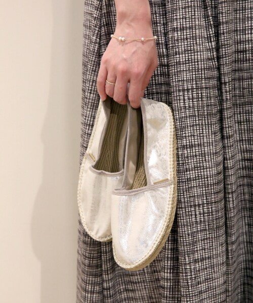 GLOBAL WORK（グローバルワーク）の「エスパドリーユ/L（シューズ・レディース・ブラック09/シルバー12/アニマル柄58/ゴールド60/星柄65・Ｍ（23～23.5cm）/Ｌ（24～24.5cm））」の3枚目の写真