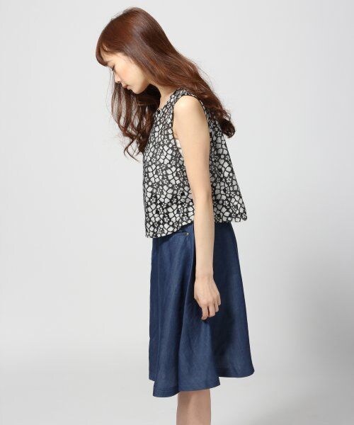 JEANASIS（ジーナシス）の「ソウレースノースリーブ（トップス・レディース・アイボリー/ブラック・FREE）」の3枚目の写真