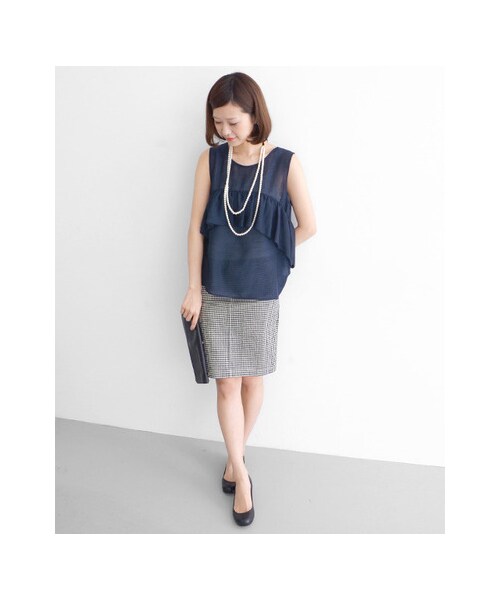 URBAN RESEARCH DOORS(アーバンリサーチドアーズ)の「ギンガムストレッチタイトスカート(スカート・レディース・ブラック/ネイビー・36/38)」の4枚目の写真