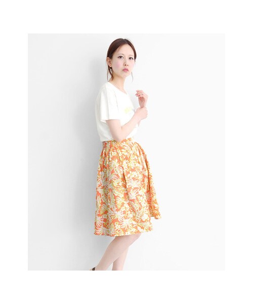 KBF（ケイビーエフ）の「ハワイアン柄フレアスカート（スカート・レディース・ブルー/ブラック/オレンジ・one）」の6枚目の写真