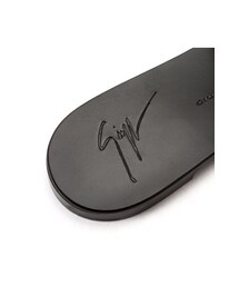 GIUSEPPE ZANOTTI DESIGN（ジュゼッペザノッティデザイン）の