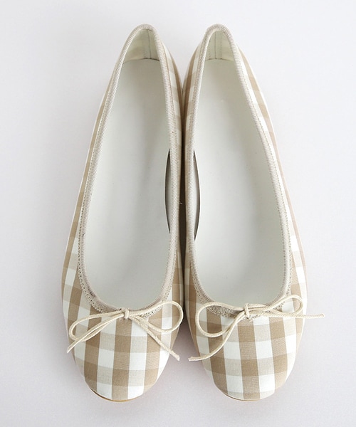 DHOLIC（ディーホリック）の「3TYPEフラットリボンシューズ（バレエシューズ・レディース・ベージュ/その他/ブラウン/ブラック/レッド/ピンク/オレンジ/イエロー/ホワイト/パープル/ブルー・230/235/240/245/250）」の4枚目の写真