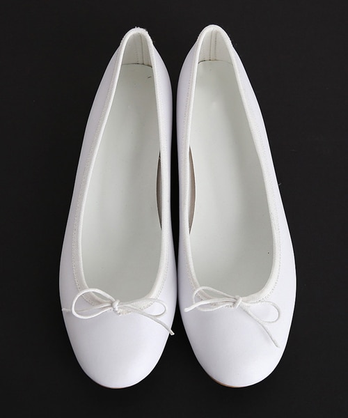 DHOLIC（ディーホリック）の「3TYPEフラットリボンシューズ（バレエシューズ・レディース・ベージュ/その他/ブラウン/ブラック/レッド/ピンク/オレンジ/イエロー/ホワイト/パープル/ブルー・230/235/240/245/250）」の2枚目の写真