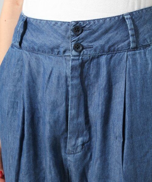 Heather（ヘザー）の「ダブルリボンタックパンツ（パンツ・レディース・ブルー・Ｓ/Ｍ）」の5枚目の写真