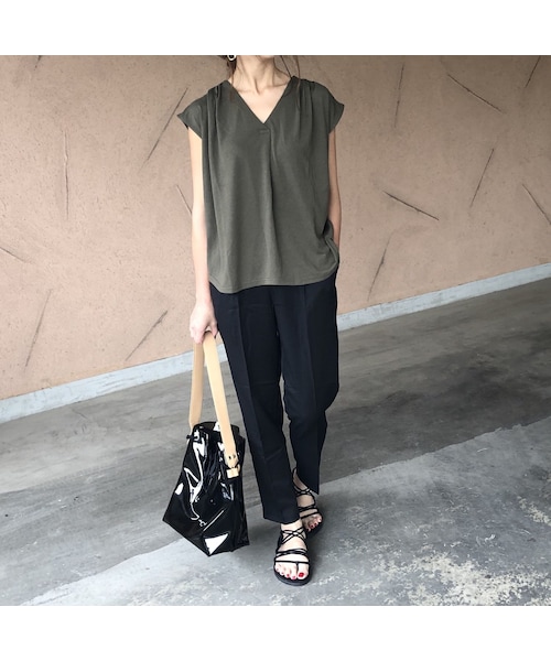 copine（コピン）の「着回し力抜群！シンプルタック入りフレンチスリーブトップス(5color)【クリックポスト対象商品】（Tシャツ/カットソー・レディース・その他）」の7枚目の写真