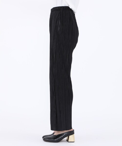 AKTE(アクテ)の「別注マイクロプリーツパンツ(パンツ・レディース・BLACK/BEIGE・FREE/MODEL:174cm SIZE:FREE)」の14枚目の写真