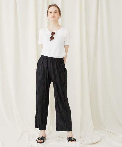AKTE(アクテ)の「別注マイクロプリーツパンツ(パンツ・レディース・BLACK/BEIGE・FREE/MODEL:174cm SIZE:FREE)」の12枚目の写真