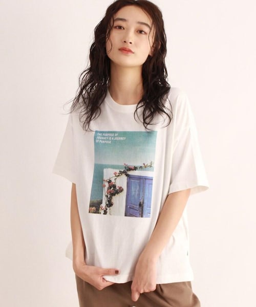 OZOC（オゾック）の「[洗える・26(S)/52(LL)WEB限定サイズ]フォトプリントＴシャツ（その他・レディース・オフホワイト(003)/アイボリー(004)/ガンメタリック(018)/ライトベージュ(051)/ホワイト(002)・26(S)/38(M)/40(L)/52(LL)）」の5枚目の写真