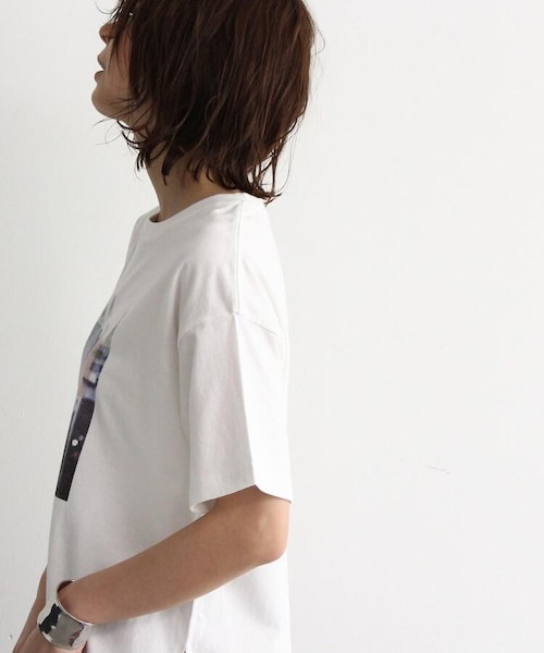 OZOC（オゾック）の「[洗える・26(S)/52(LL)WEB限定サイズ]フォトプリントＴシャツ（その他・レディース・オフホワイト(003)/アイボリー(004)/ガンメタリック(018)/ライトベージュ(051)/ホワイト(002)・26(S)/38(M)/40(L)/52(LL)）」の10枚目の写真