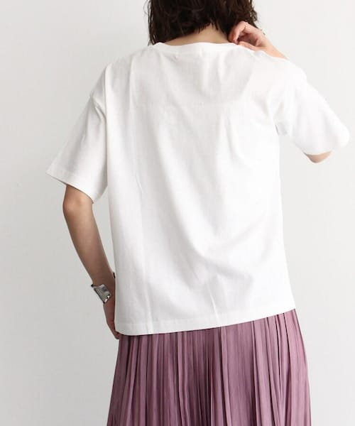 OZOC（オゾック）の「[洗える・26(S)/52(LL)WEB限定サイズ]フォトプリントＴシャツ（その他・レディース・オフホワイト(003)/アイボリー(004)/ガンメタリック(018)/ライトベージュ(051)/ホワイト(002)・26(S)/38(M)/40(L)/52(LL)）」の8枚目の写真