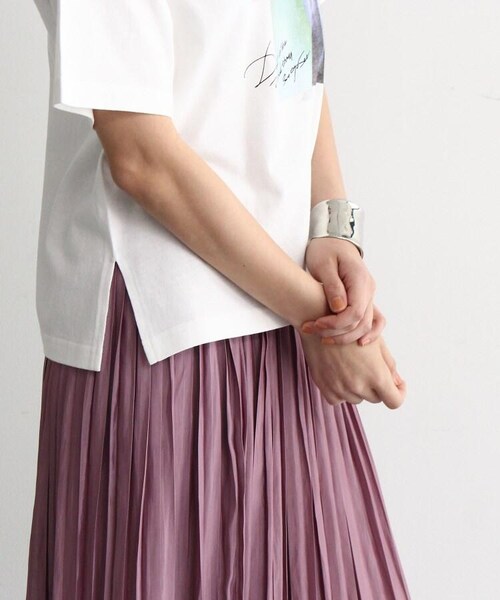 OZOC（オゾック）の「[洗える・26(S)/52(LL)WEB限定サイズ]フォトプリントＴシャツ（その他・レディース・オフホワイト(003)/アイボリー(004)/ガンメタリック(018)/ライトベージュ(051)/ホワイト(002)・26(S)/38(M)/40(L)/52(LL)）」の12枚目の写真