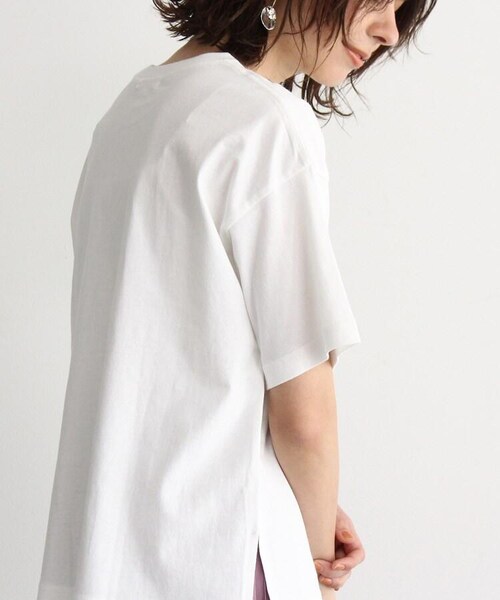 OZOC（オゾック）の「[洗える・26(S)/52(LL)WEB限定サイズ]フォトプリントＴシャツ（その他・レディース・オフホワイト(003)/アイボリー(004)/ガンメタリック(018)/ライトベージュ(051)/ホワイト(002)・26(S)/38(M)/40(L)/52(LL)）」の11枚目の写真