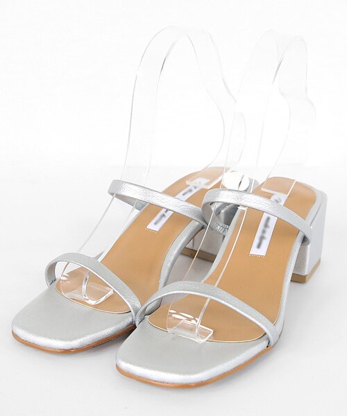 DHOLIC（ディーホリック）の「カウレザーストラップヒールサンダル（サンダル・レディース・ホワイト/ブラック/グレー/レッド/ブルー/ブラウン/シルバー/その他・225/230/235/240/245/250）」の7枚目の写真