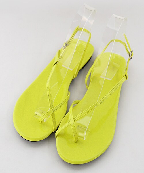 DHOLIC（ディーホリック）の「クロスフリップフロップフラットサンダル（サンダル・レディース・シルバー/ブラック/ホワイト/グリーン・225/230/235/240/245/250）」の4枚目の写真