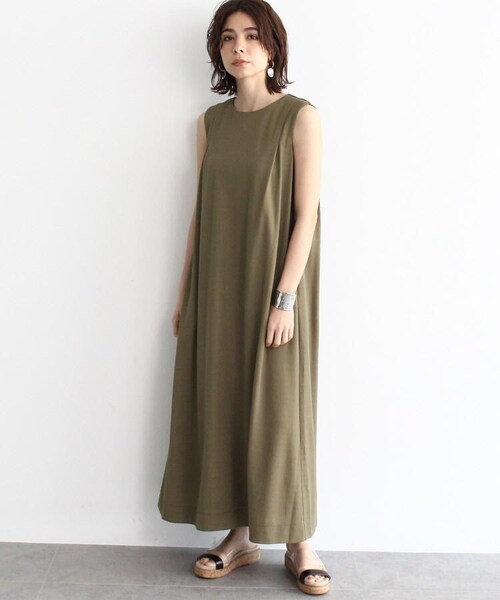 OZOC（オゾック）の「[洗える・26(S)/52(LL)WEB限定サイズ]ノースリーブマキシワンピース（ワンピース/ドレス・レディース・ブラック(019)/カーキ(027)/ナチュラル(050)/ダークオレンジ(068)・26(S)/38(M)/40(L)/52(LL)）」の2枚目の写真