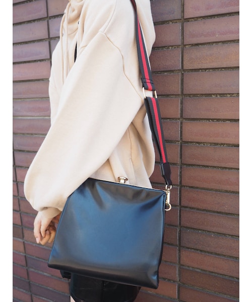 murua ラインショルダーBAG MURUA ラインショルダーBAG（ブラック） -ファッション通販 FASHION WALKER