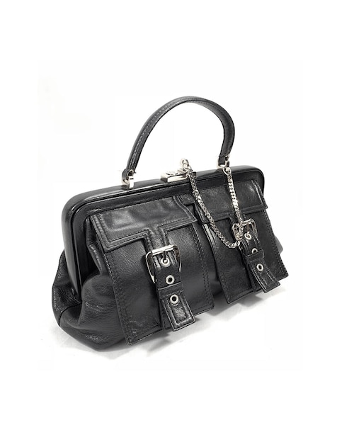 celine オールドセリーヌ　ショルダーバッグ　チャーム付　ブラック CELINE セリーヌ ショルダーバッグ ブラック ロゴチャーム フロント