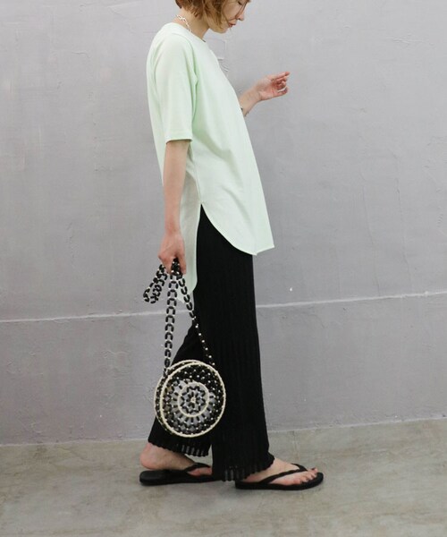 Sheson(シーズン)の「Sheson(シーズン)”超長綿”ラウンドヘム前後差Tee(Tシャツ/カットソー・レディース・ホワイト/ブルーベリー/ブラック/モカ/ミント/ライトベージュ・FREE)」の5枚目の写真