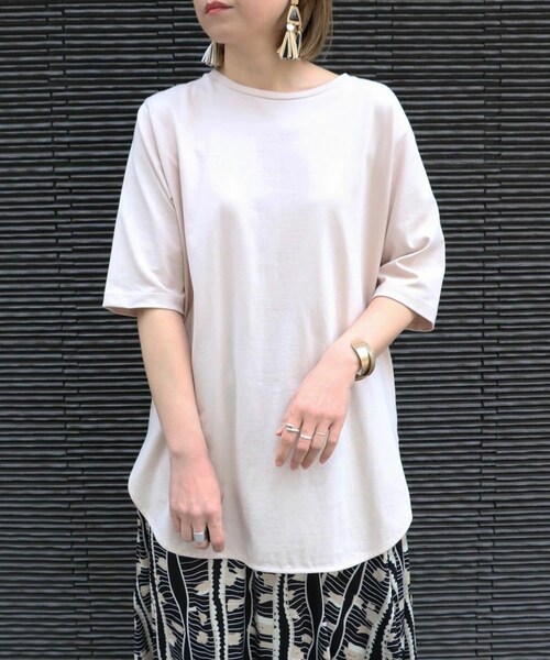 Sheson(シーズン)の「Sheson(シーズン)”超長綿”ラウンドヘム前後差Tee(Tシャツ/カットソー・レディース・ホワイト/ブルーベリー/ブラック/モカ/ミント/ライトベージュ・FREE)」の3枚目の写真