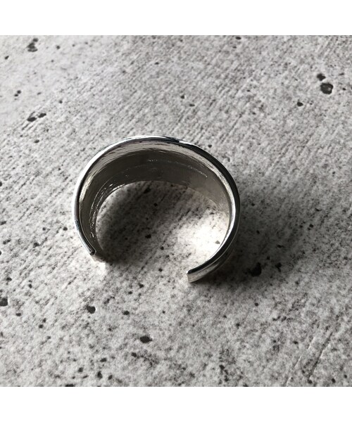 copine（コピン）の「◆Nothing And Others◆ウェーブ太バングル（バングル/リストバンド・レディース・その他）」の6枚目の写真