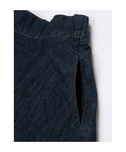 w closet(ダブルクローゼット)の「デニムひざ下丈フレアスカート(パンツ・レディース・ワンウォッシュ/ホワイト・FREE)」の7枚目の写真