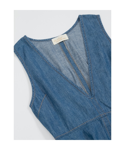 w closet（ダブルクローゼット）の「5.5ozスラブデニムＶネックワンピース（ワンピース/ドレス・レディース・ブルー/ワンウォッシュ・FREE）」の6枚目の写真