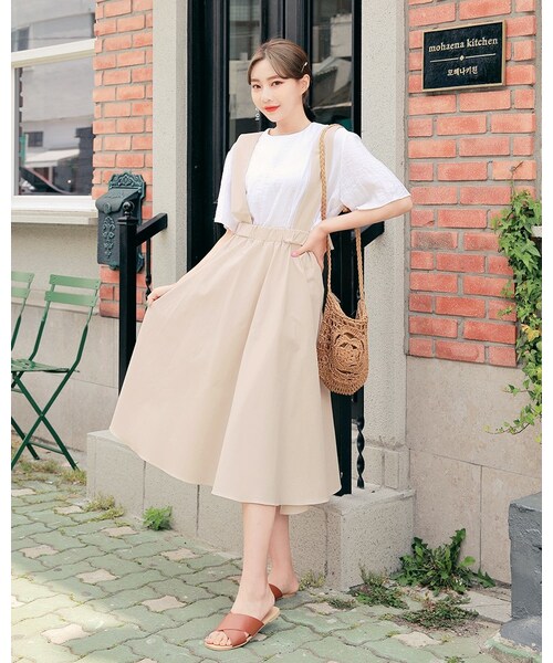 HOTPING(ホッピン)の「ウエストゴムサスペンダーフレアワンピース(ワンピース・レディース・Blue/Beige・XS-S/M-L/L-XL)」の2枚目の写真